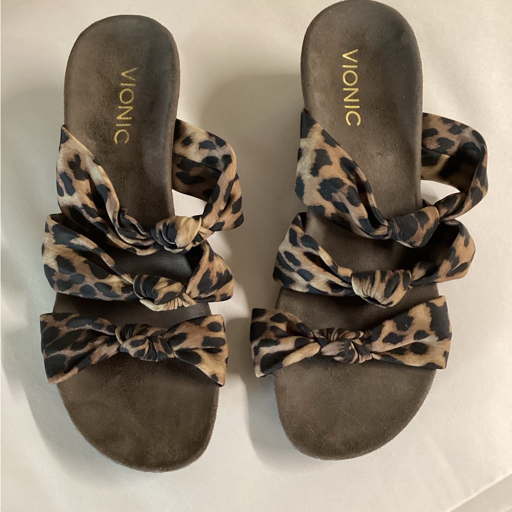 Vionic Park Rizzo Leopard Print Wedge Sandals - Picture 2 of 5
